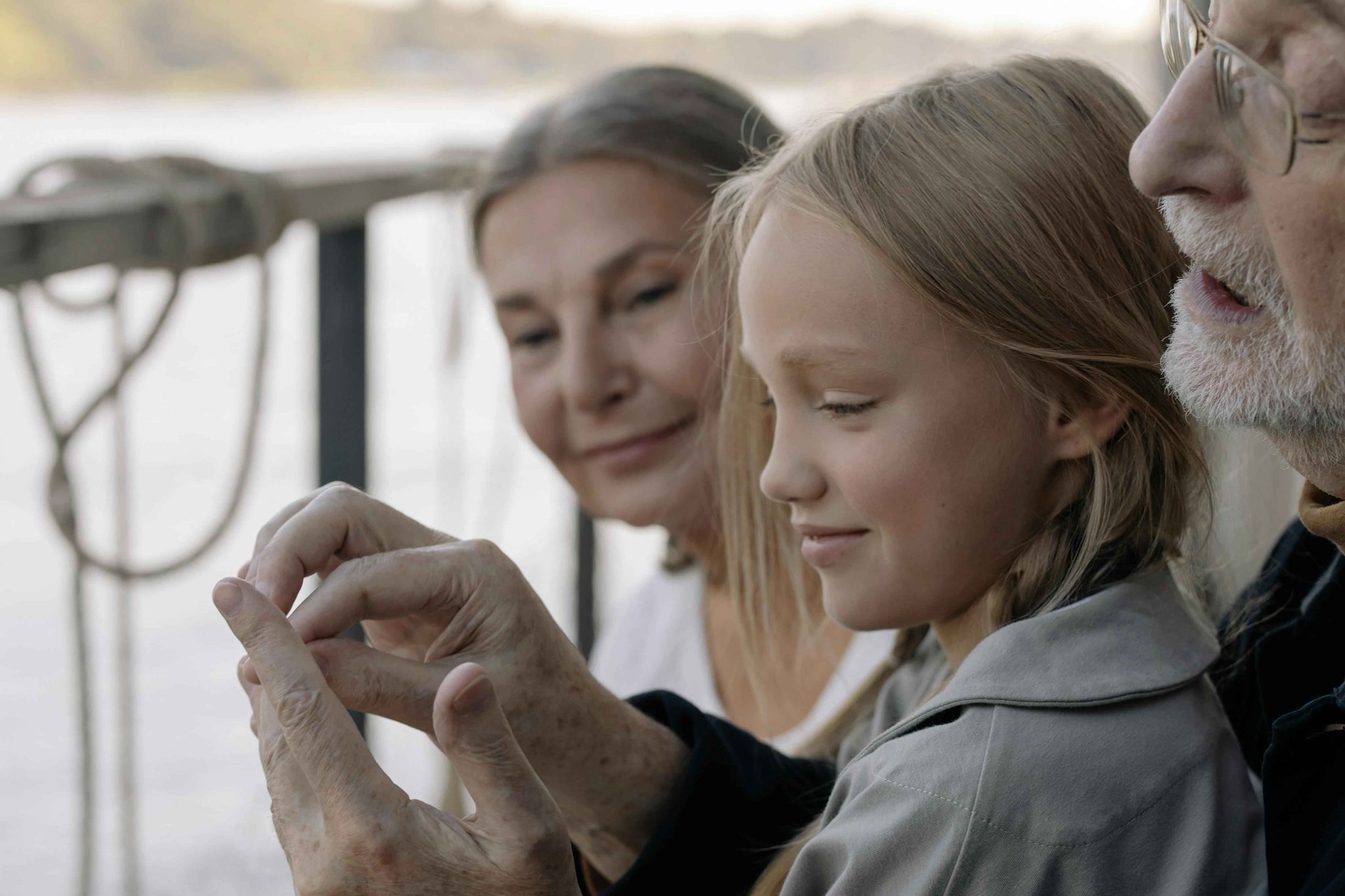 Does having a parent with Alzheimer's increase the risk for children? Which side is more affected? - ZenWave Precision 40Hz