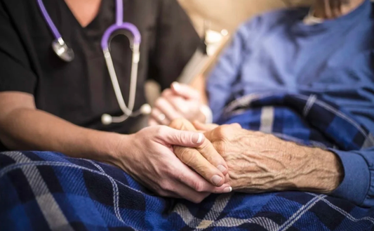 Alzheimer's Disease Is Divided Into 7 Stages — Which Stage Is Your Loved One In?